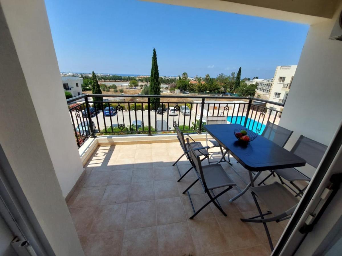 Stunning Views' Apartment With Pool Pafos Dış mekan fotoğraf
